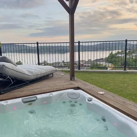 Sjoutsikt, Jacuzzi Og Solfylt Μπέργκεν
