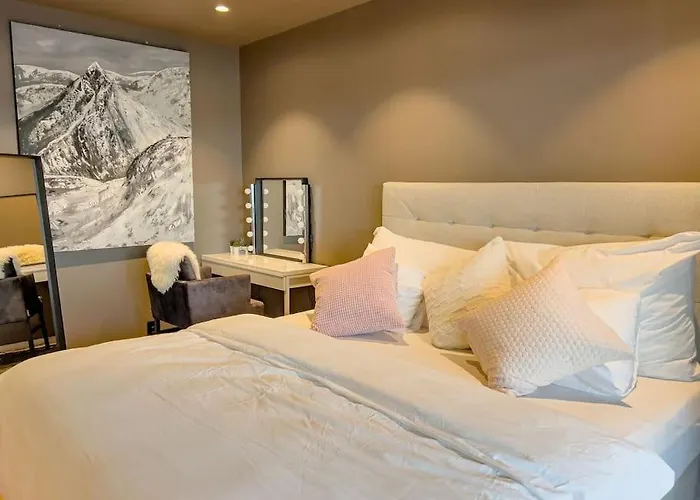 Sjoutsikt, Jacuzzi Og Solfylt