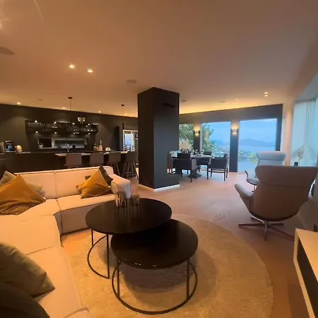 Sjoutsikt, Jacuzzi Og Solfylt *