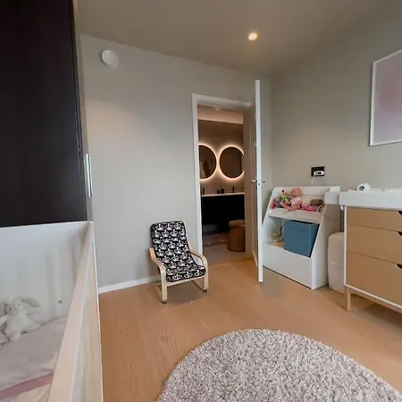 Sjoutsikt, Jacuzzi Og Solfylt * برغن