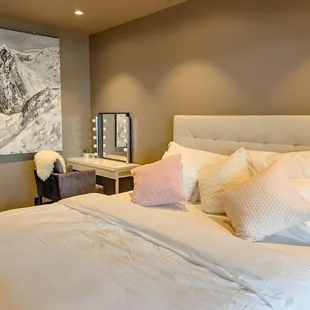 Sjoutsikt, Jacuzzi Og Solfylt