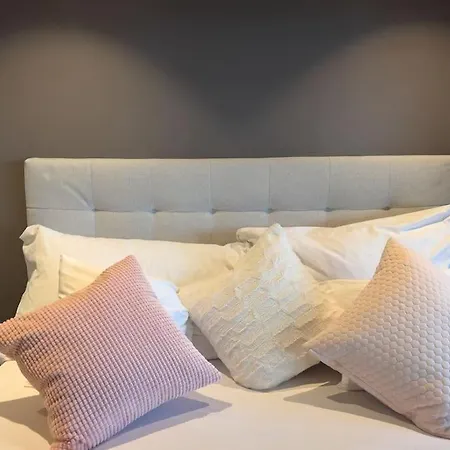 Sjoutsikt, Jacuzzi Og Solfylt *