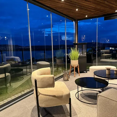 Sjoutsikt, Jacuzzi Og Solfylt Apartamento *