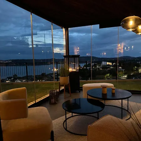 Sjoutsikt, Jacuzzi Og Solfylt Appartement *