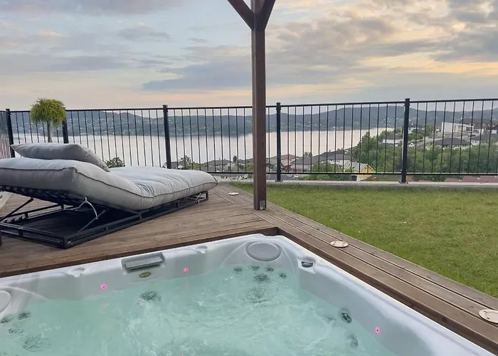 Sjoutsikt, Jacuzzi Og Solfylt 卑爾根