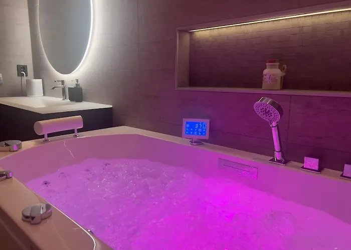 Sjoutsikt, Jacuzzi Og Solfylt Apartmán *