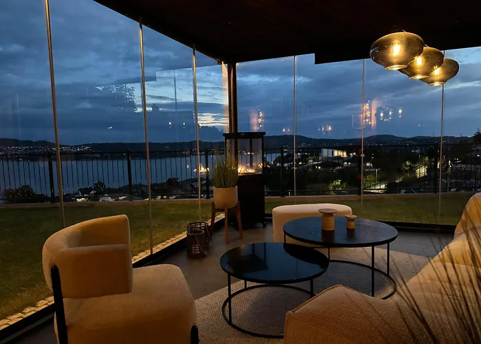 Sjoutsikt, Jacuzzi Og Solfylt 公寓 *